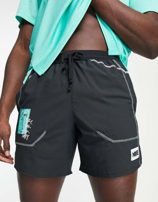 Nike Running – DYE Stride Dri-FIT – Svarta shorts, 7 tum