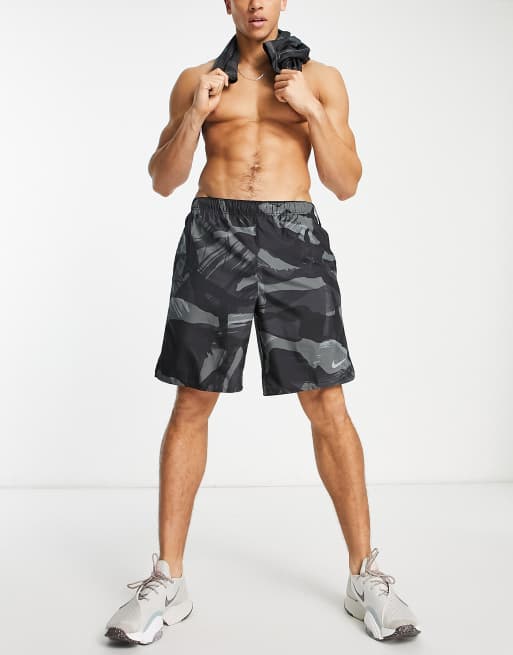 Nike Running - Element - Short met camouflageprint in zwart