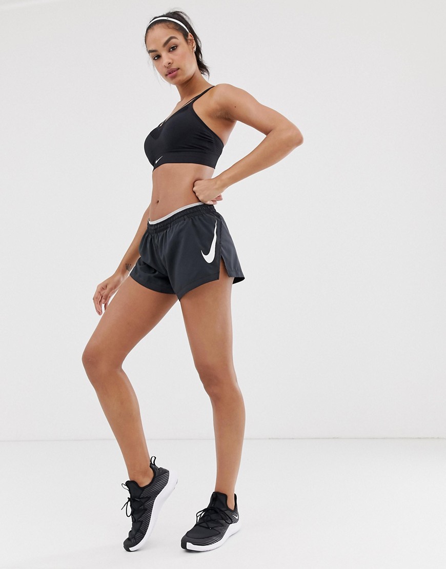 Nike Running – Elevate – Svarta shorts