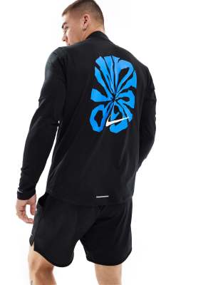 Nike Energy Graphic Element 1/2 Zip Sweatshirt In Black