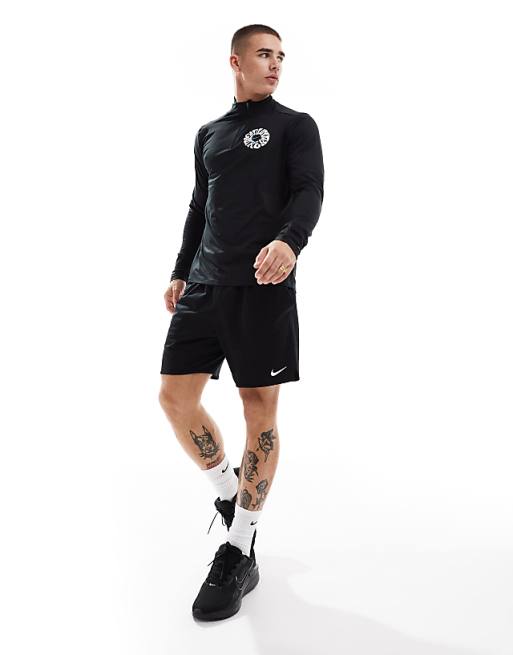 Nike Running Energy graphic Element 1/2 zip sweatshirt in Nike Running Energy graphic Element 1/2 zip sweatshirt in