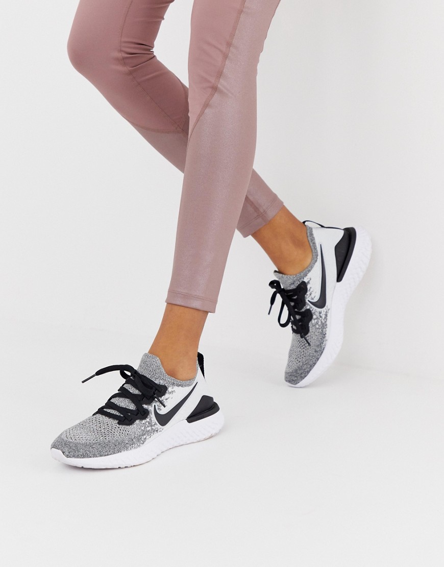 Nike Running – Epic React Flyknit – Gråsvarta sneakers