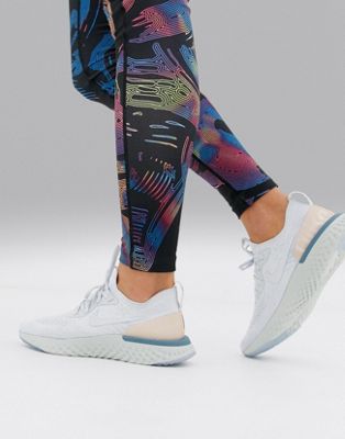 Nike Running – Epic react – Gråa och rosa träningsskor