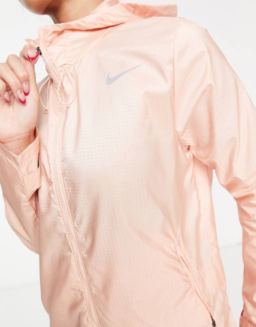 Nike Running Essential Jacke in Rose