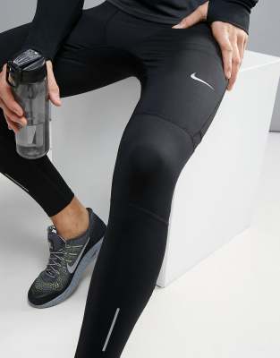 the nike essential tight fit