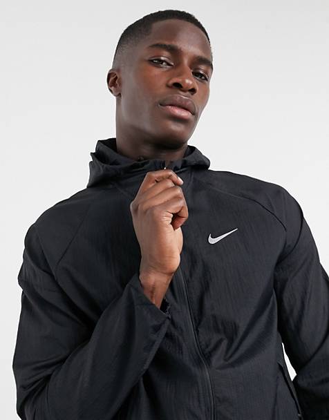 나이키 자켓 Nike Running Essentials jacket in black,Black