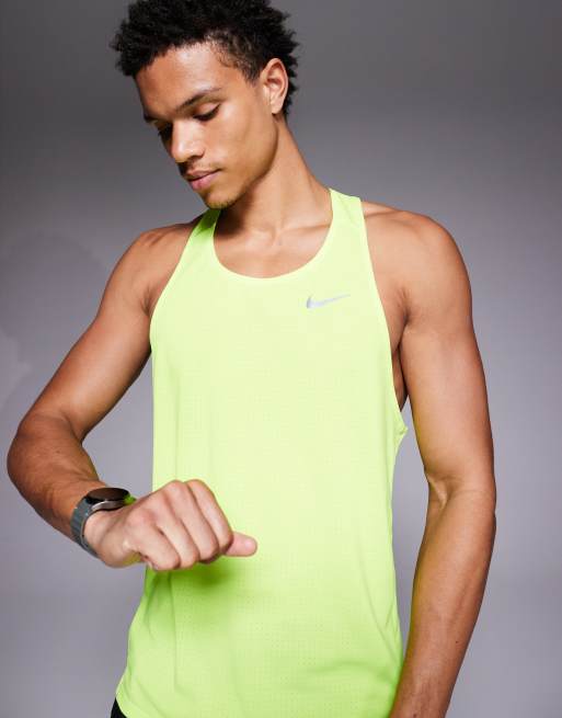 Nike Running - Fast - Débardeur en tissu Dri-FIT - Jaune fluo, 4 de 5