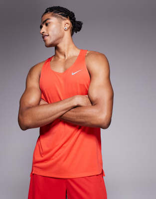 Nike Running - Fast - Débardeur en tissu Dri-FIT - Rouge