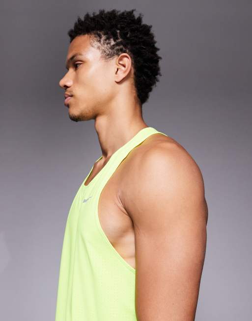 Nike Running – Fast Dri-FIT – Neonowożółty top do biegania, 5 z 5