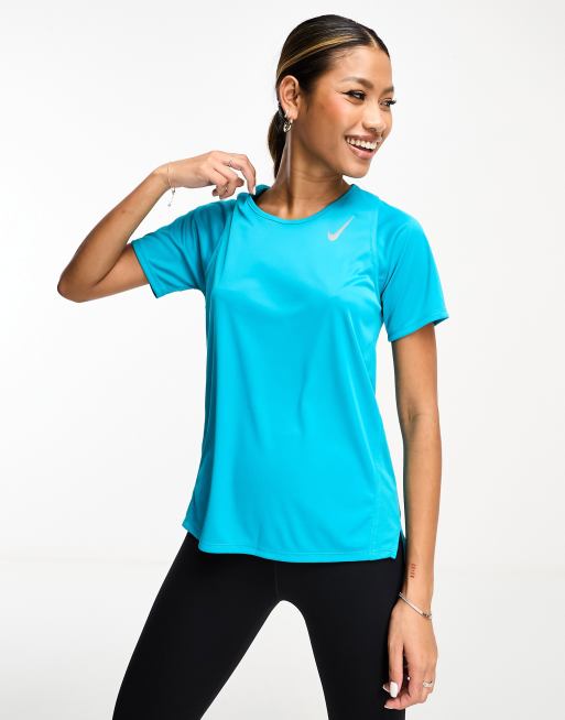 Nike Running - Breathe 833608-431 - T-shirt - Bleu, ASOS