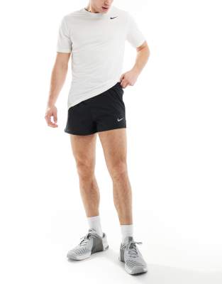 Nike Running - Fast - Short 3 pouces en tissu Dri-FIT doublé - Noir