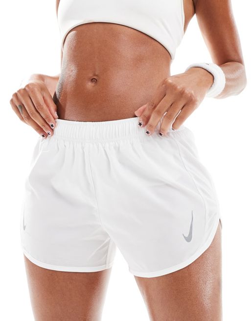 Nike Running - Fast Tempo - Hvide shorts