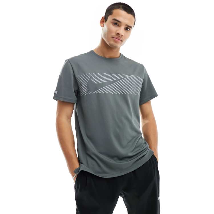 Nike flash 2024 t shirt