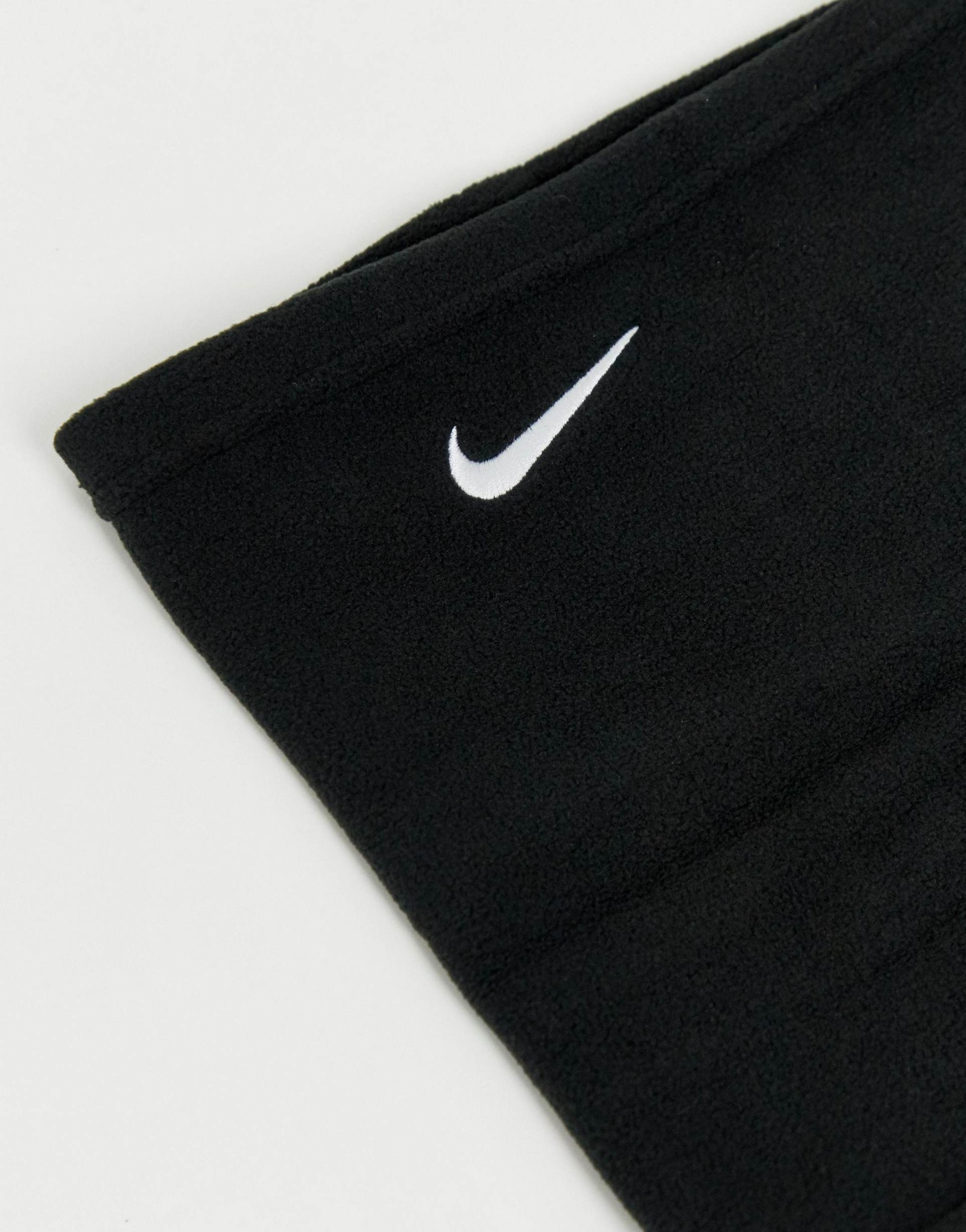 Nike neck