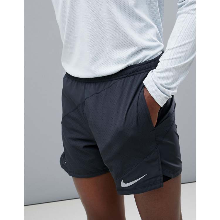 Nike flex distance hotsell 2 in 1 shorts