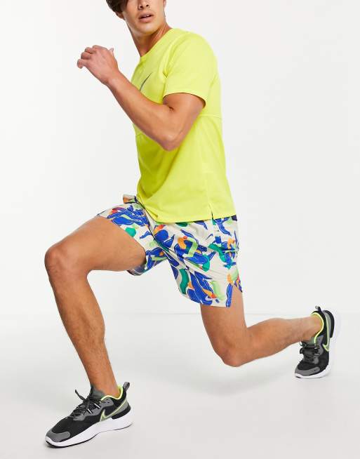 Nike Running – Flex Kelly Anna A.I.R – Kolorowe szorty o długości 7 cali, 4 z 4