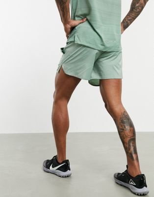 nike flex stride shorts green
