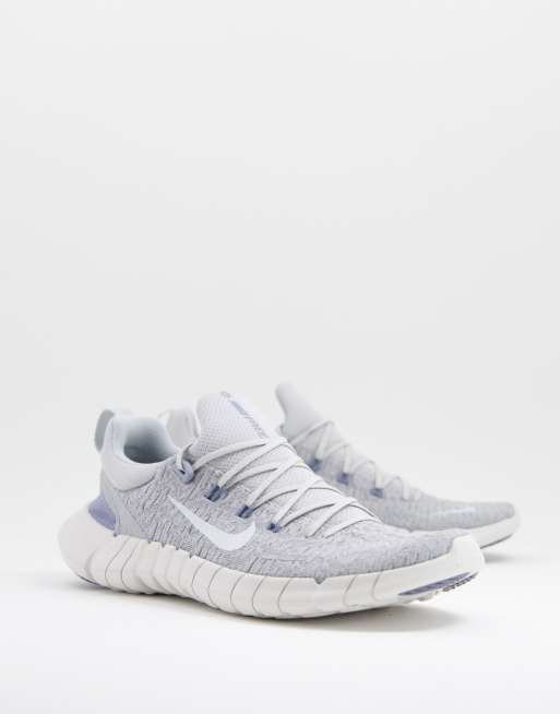 Nike Running – Free Run 5.0 – Jasnoszare buty sportowe