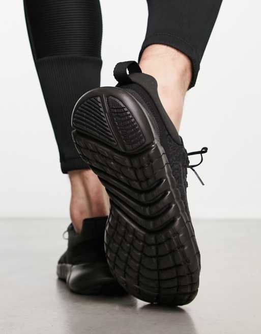 Free rn 5.0 2025 black on feet