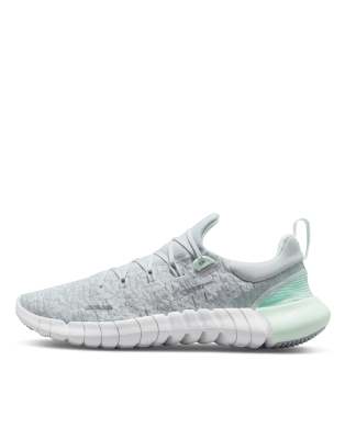 Nike Free Run 5.0 Sneakers In Gray And Mint In Gray