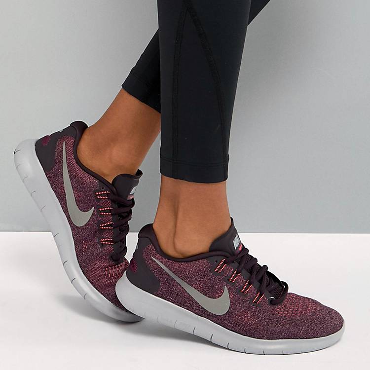 Бордовые найки. Nike Run 2018 кроссовки. Nike Running 2018 кроссовки женские. Nike кроссовки женские бордовые.