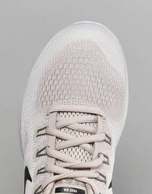 nike running free run trainers in silver