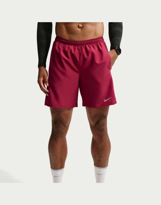 Nike Running heren Miler Dri-FIT 2-in-1 7-inch shorts in rood, 2 van 4