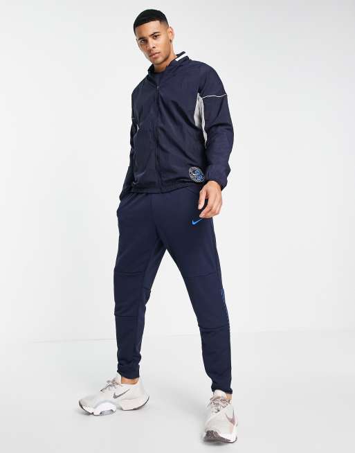 Nike heritage bomber jacket discount
