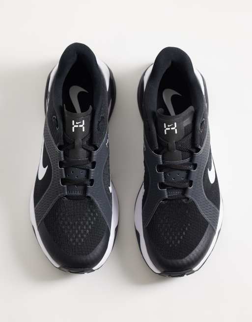 Nike Running Hybrid sneaker in black and white, 3 of 5