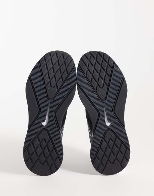 Nike Running Hybrid sneaker in black and white, 4 of 5