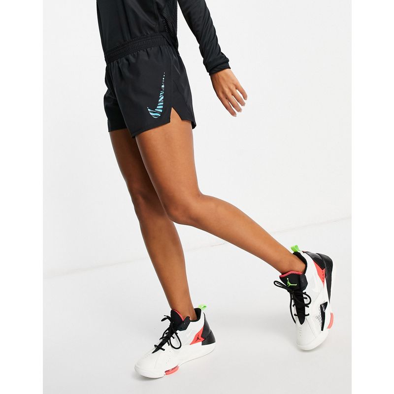 Nike Running - Icon Clash 10k - Pantaloncini neri