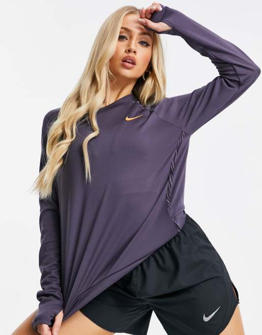 nike mid layer top