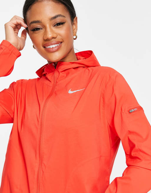 Nike impossibly light jacket hot sale