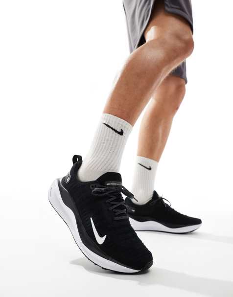 Nike Running Infinity Run 4 sneakers in black and white - view 1