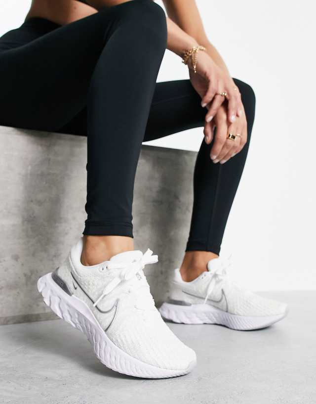 Nike Running Infinity Run Flyknit 3 sneakers in white