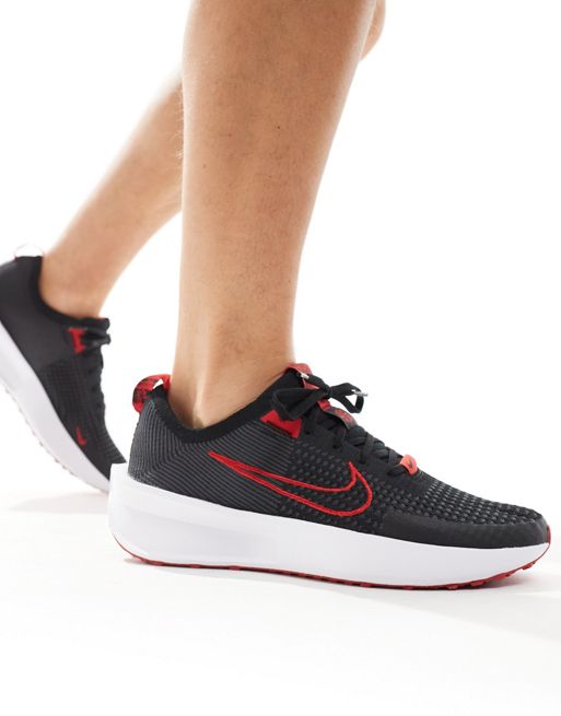 Nike Running – Interact – Czarno-czerwone buty sportowe