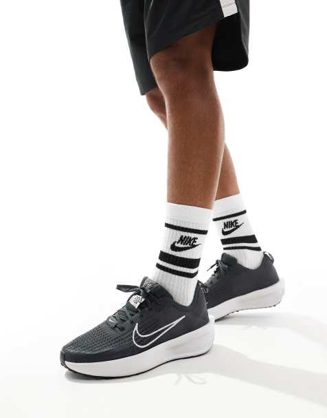 Nike Running – Interact Run – Laufsneaker in Grau - view 1