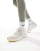 Thumbnail 1 van 5