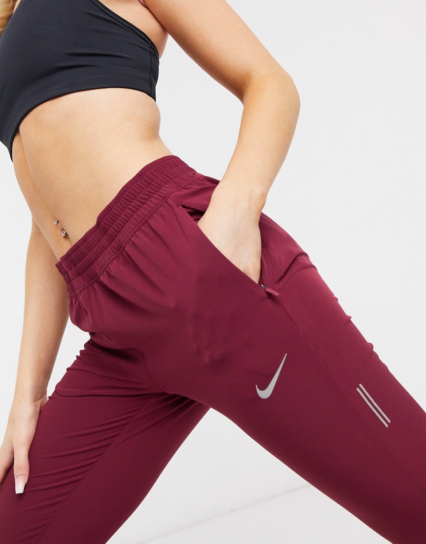 Nike Running joggers in burgundy-Red