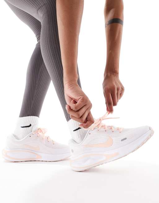 Nike Running – Journey – Biało-pomarańczowe buty sportowe do biegania, 3 z 5