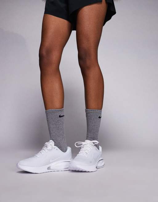 Nike Running – Journey – Lauf-Sneaker in Weiß und Silber , 3 von 5
