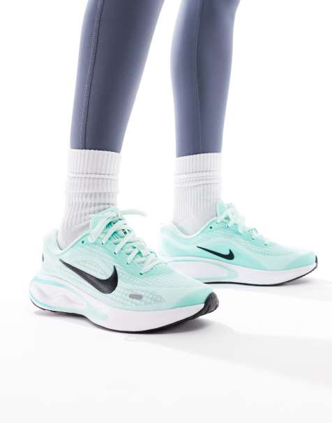 Nike Running - Journey Run - Sneakers in lichtgroen - view 1