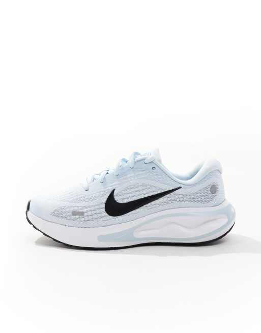 Nike Running Journey Run trainers in blue and white, 2 of 5
