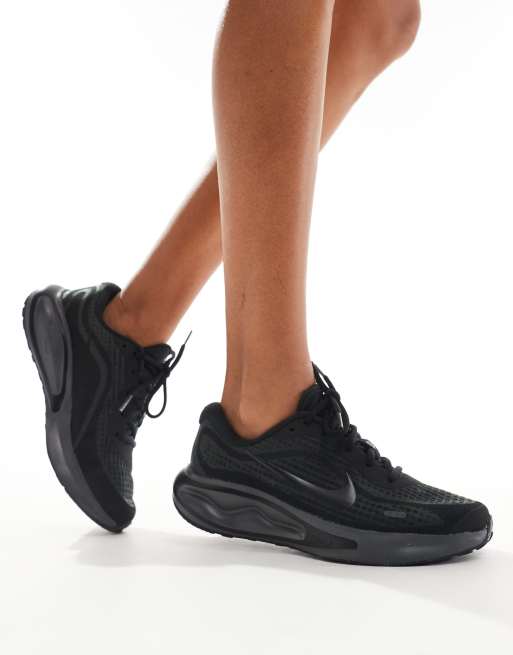 Nike running triple black store
