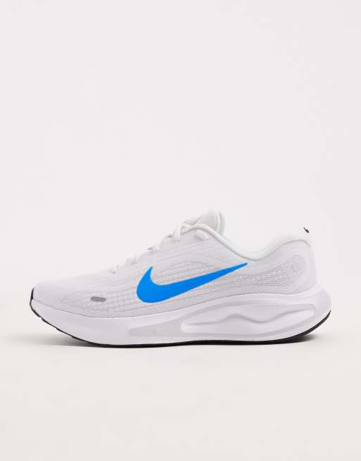 Nike Running Journey Run trainers in white and blue, 2 of 5