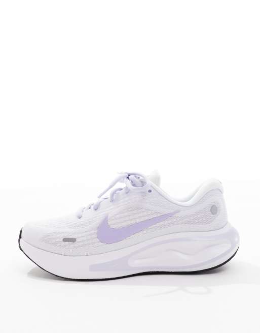 Nike Running – Journey Run – Vita och ljuslila träningsskor, 3 av 5