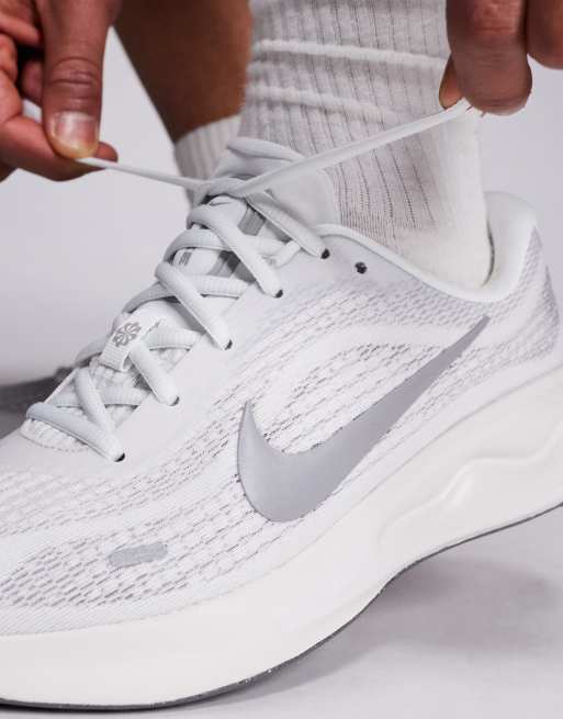 Nike Running – Journey – Szare buty sportowe do biegania, 4 z 5