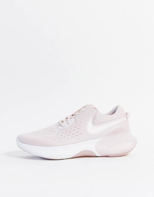 Nike schoenen best sale met balletjes