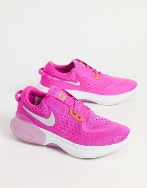nike trainers with pink