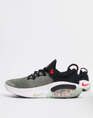 nike running joyride trainers